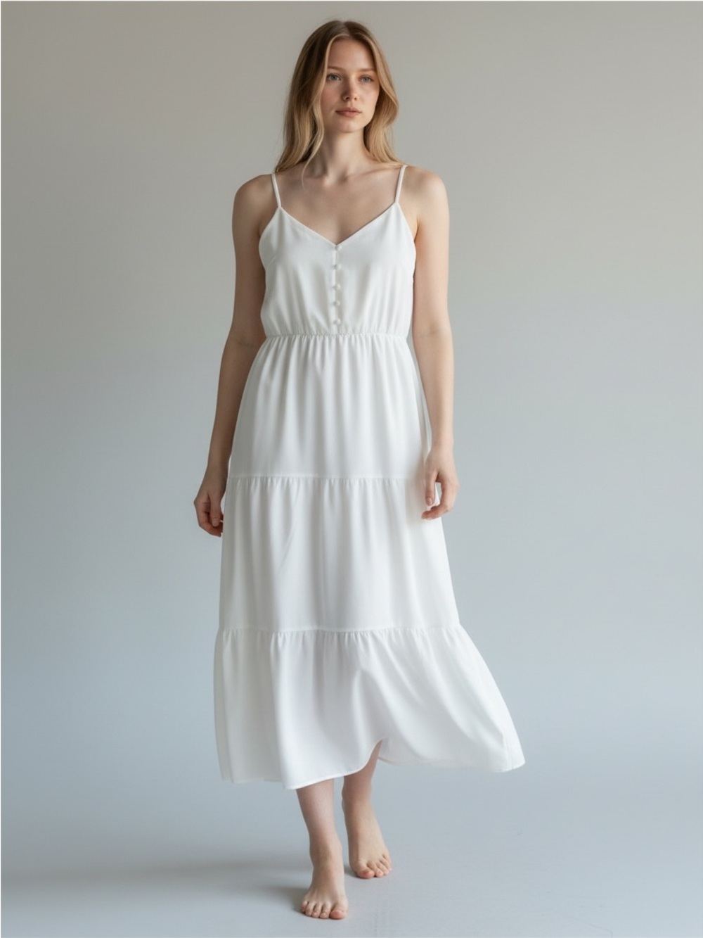 Women’s White Tiered Spaghetti-Strap Maxi Dress